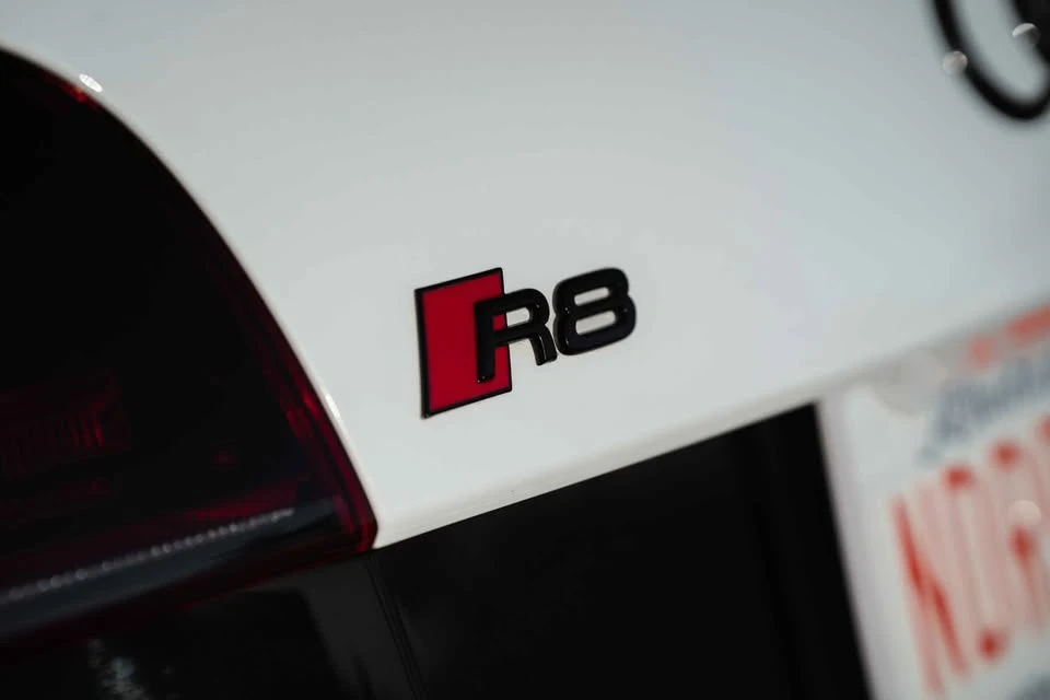 2011 Audi 42 R8 - Image 7 of 12