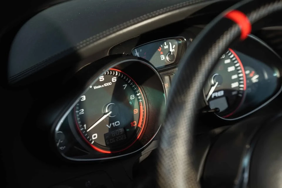 2011 Audi 42 R8 - Image 11 of 12