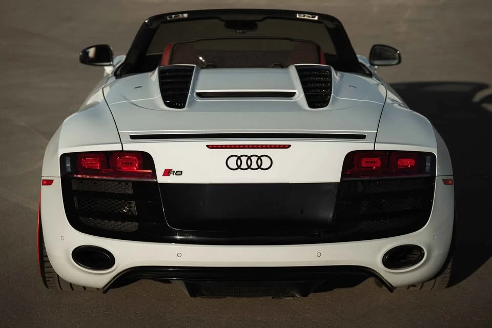2011 Audi 42 R8 - Image 8 of 12