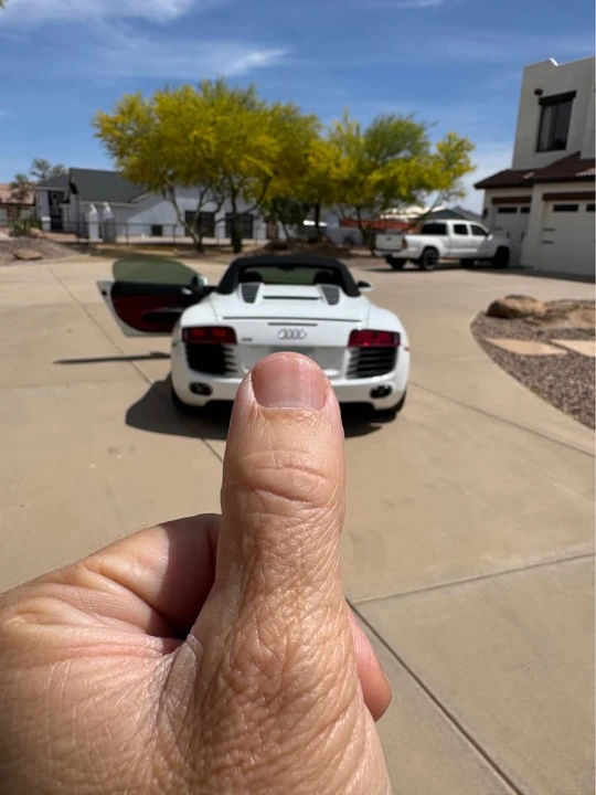 2011 Audi 42 R8 - Image 2 of 12