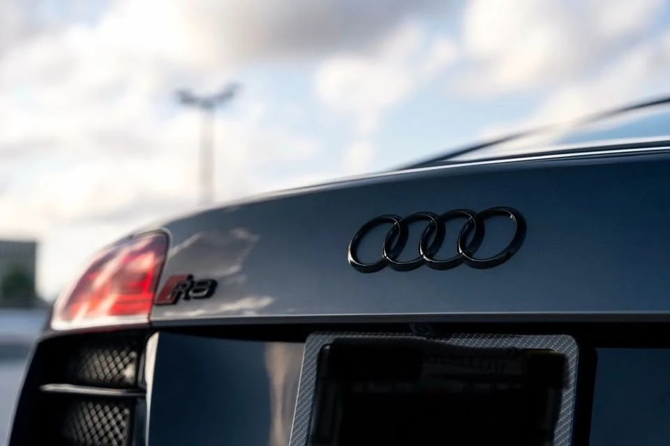 2011 Audi 42 R8 - Image 14 of 20