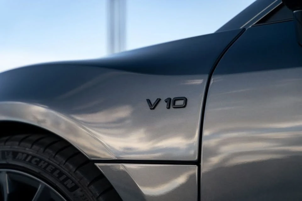 2011 Audi 42 R8 - Image 15 of 20