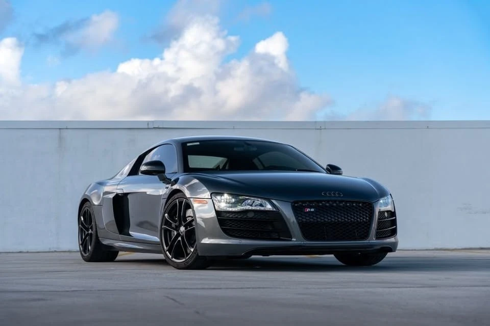 2011 Audi 42 R8 - Image 2 of 20