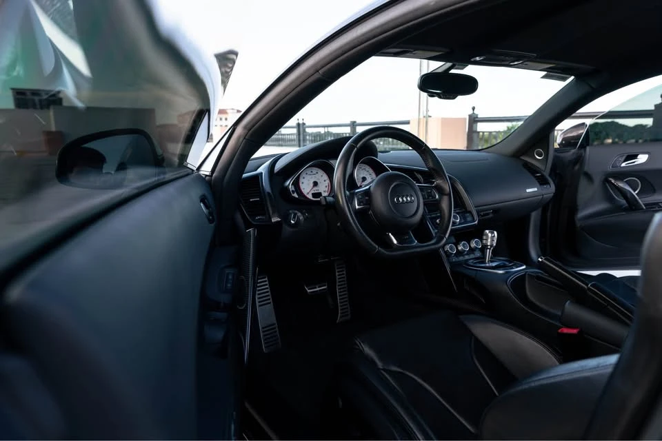 2011 Audi 42 R8 - Image 14 of 19