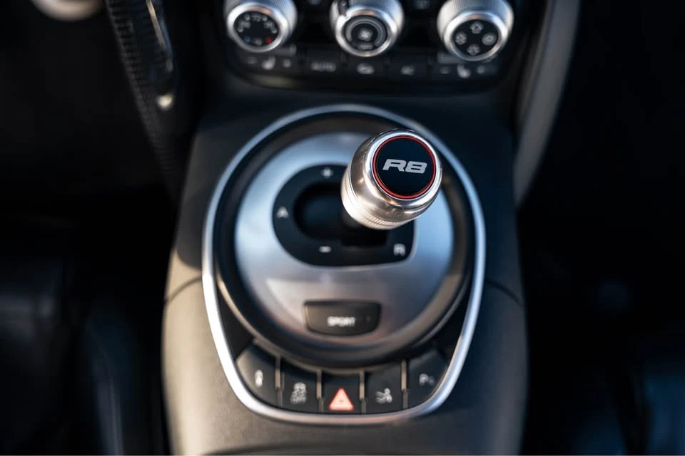 2011 Audi 42 R8 - Image 10 of 19