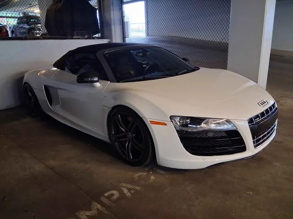 2011 Audi 42 R8 - Image 3 of 10