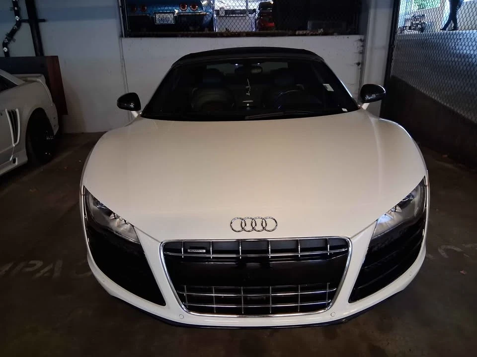 2011 Audi 42 R8 - Image 2 of 10