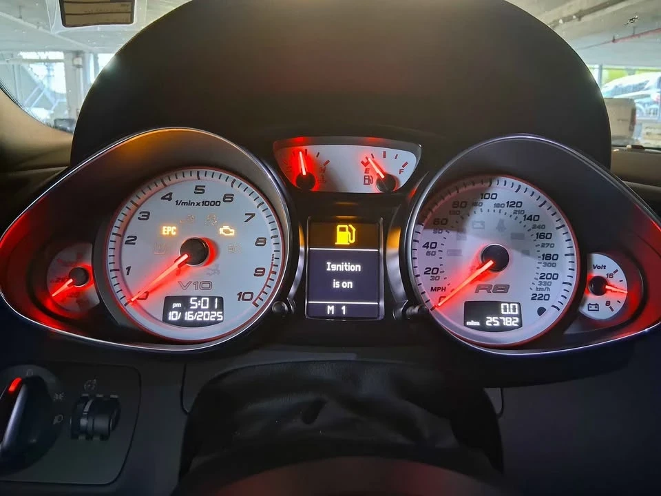 2011 Audi 42 R8 - Image 10 of 10