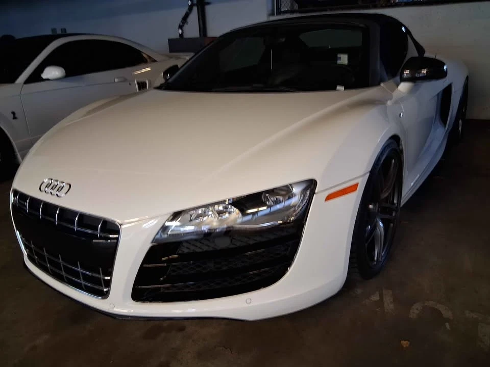 2011 Audi 42 R8 - Image 5 of 10