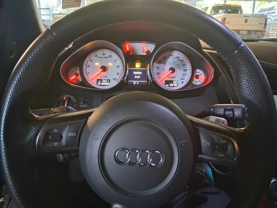 2011 Audi 42 R8 - Image 9 of 10
