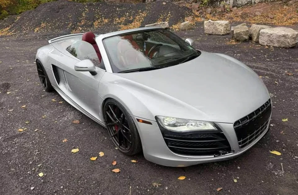 2011 Audi 42 R8 - Image 2 of 5