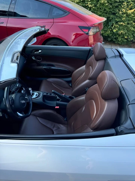 2011 Audi 42 R8 - Image 3 of 19