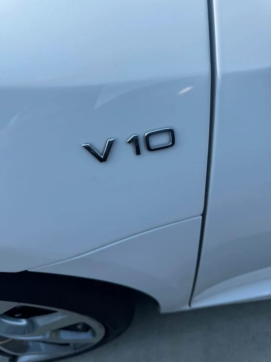 2011 Audi 42 R8 - Image 16 of 19