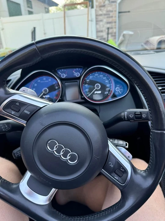 2011 Audi 42 R8 - Image 11 of 19