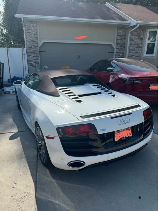 2011 Audi 42 R8 - Image 17 of 19