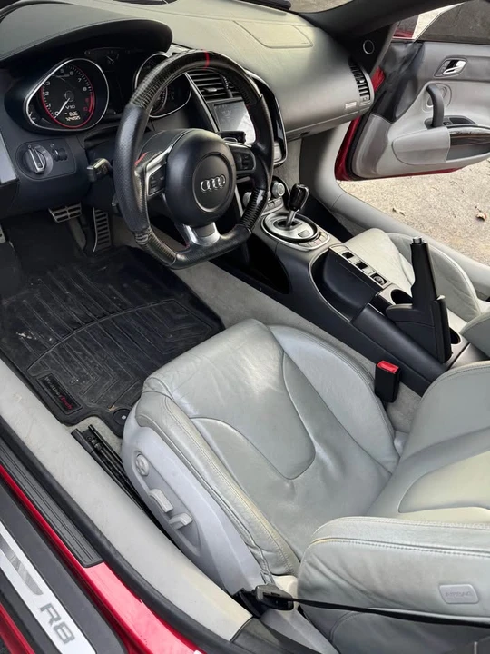 2011 Audi 42 R8 - Image 6 of 7