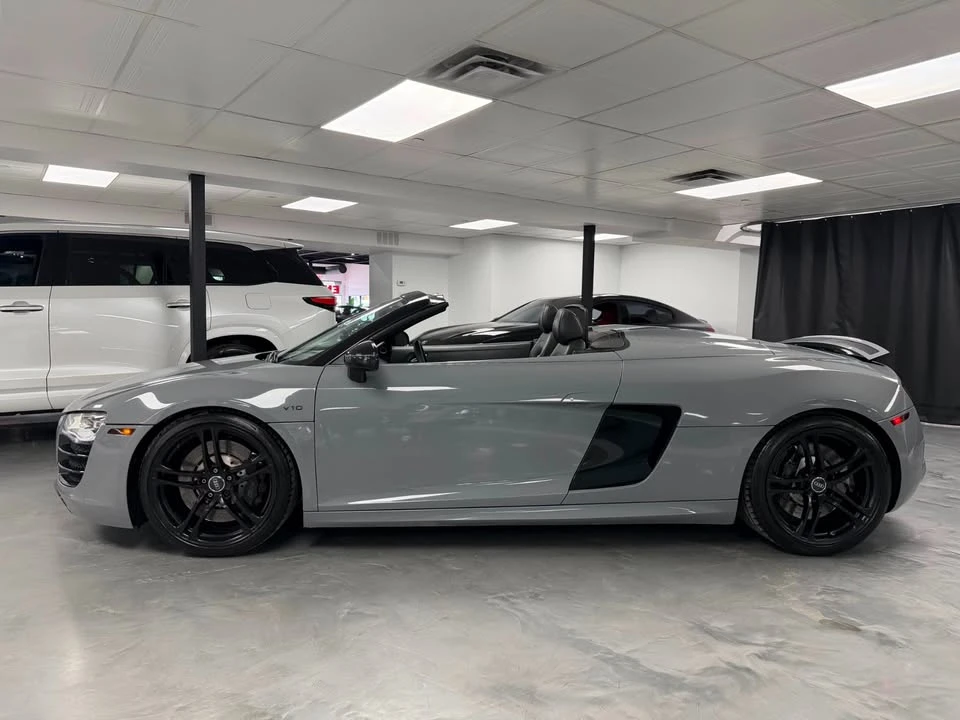 2011 Audi 42 R8 - Image 2 of 19