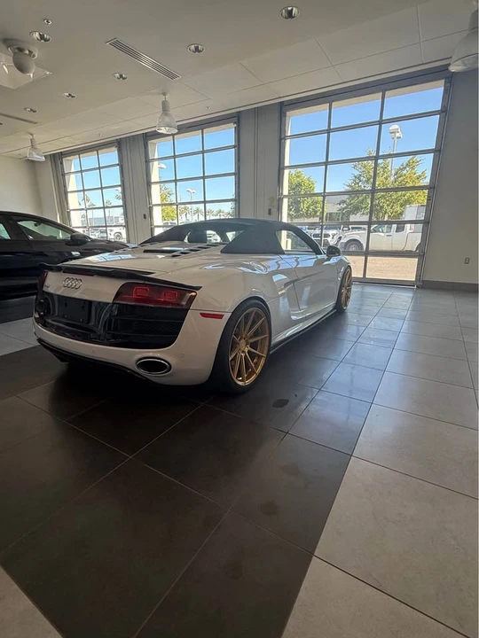 2011 Audi 42 R8 - Image 4 of 10