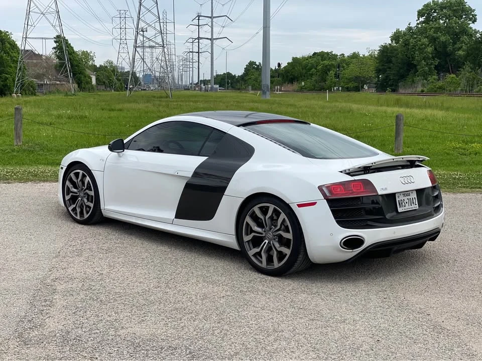 2011 Audi 42 R8 - Image 15 of 16