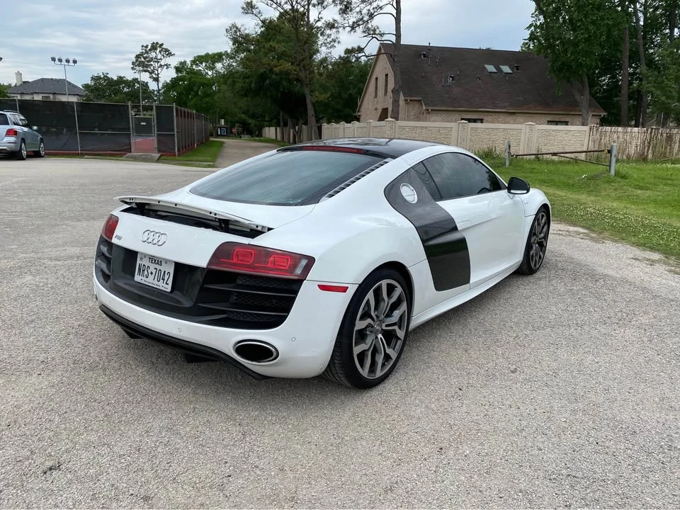 2011 Audi 42 R8 - Image 14 of 16