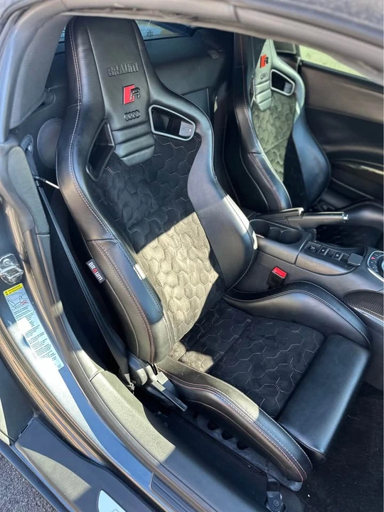 2011 Audi 42 R8 - Image 14 of 18