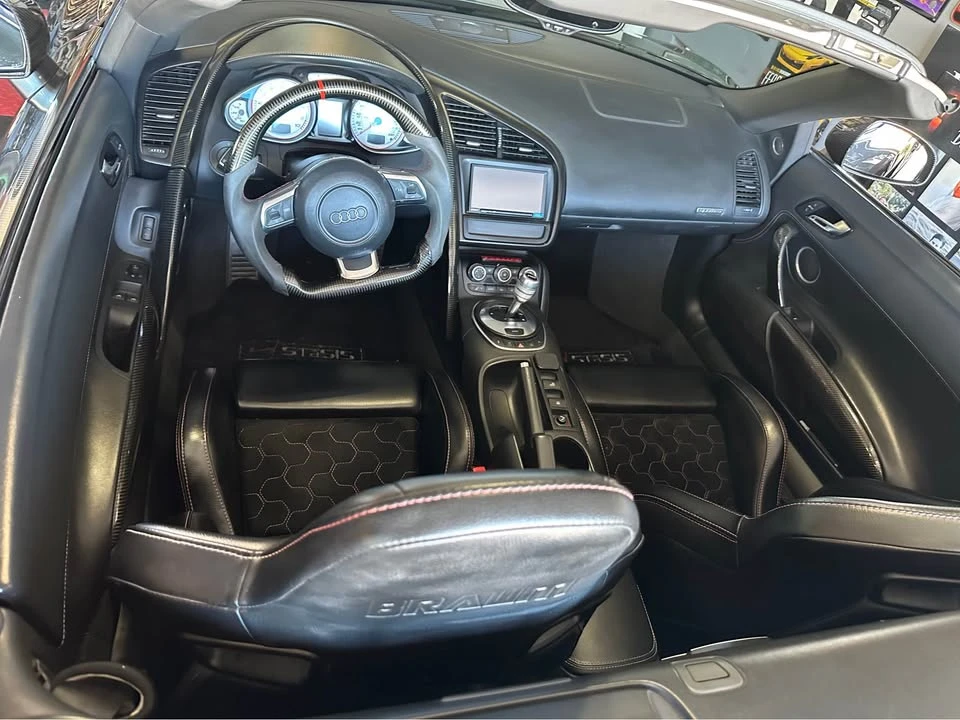 2011 Audi 42 R8 - Image 10 of 18