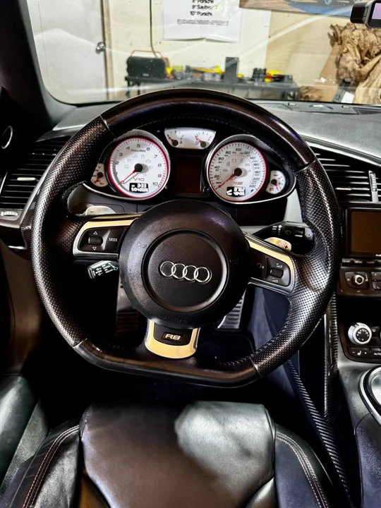 2011 Audi 42 R8 - Image 11 of 20