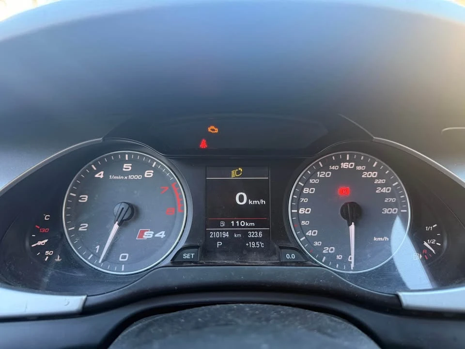 2011 Audi B8 S4 - Image 10 of 17