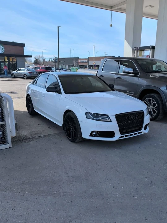 2011 Audi B8 S4 - Image 2 of 13