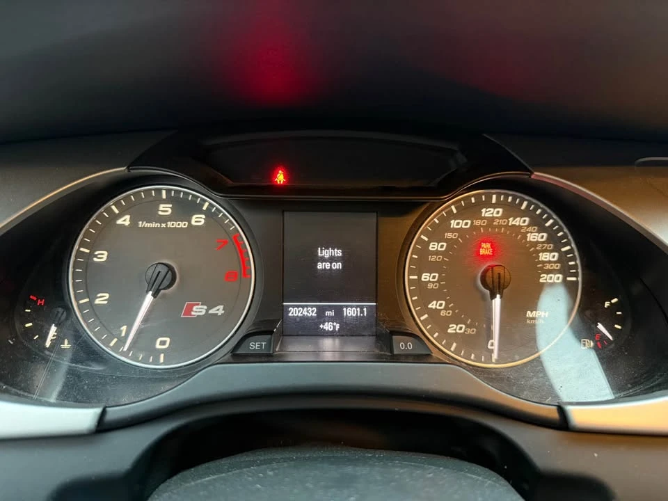 2011 Audi B8 S4 - Image 10 of 14