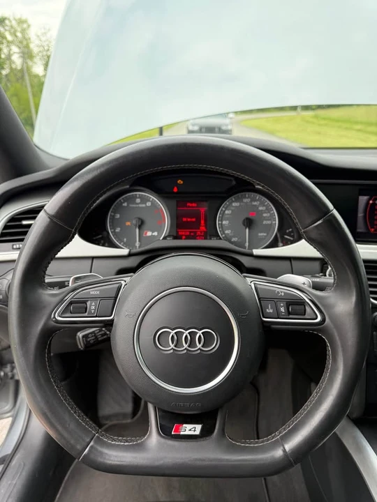 2011 Audi B8 S4 - Image 16 of 19