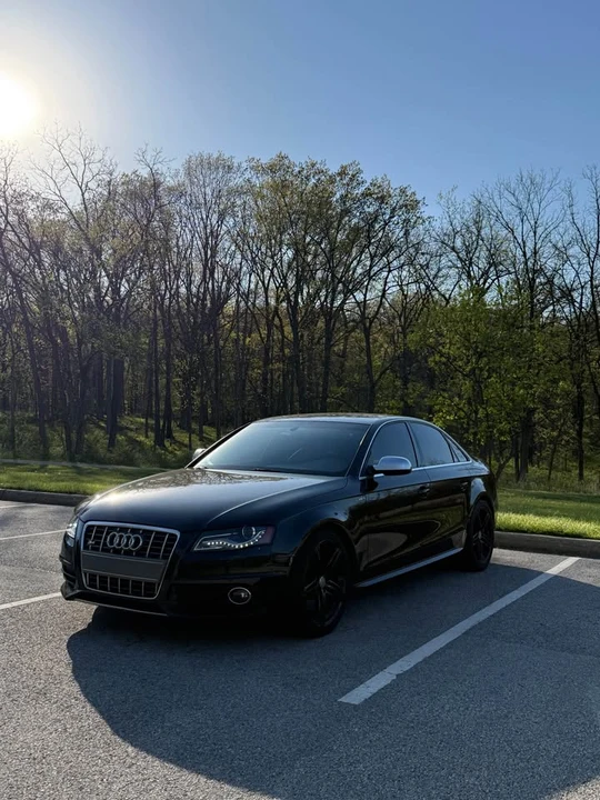 2011 Audi B8 S4 - Image 2 of 17