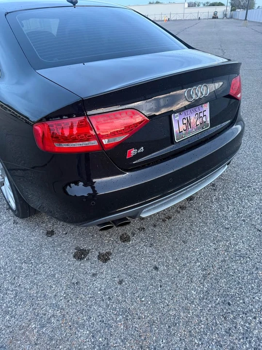 2011 Audi B8 S4 - Image 4 of 10