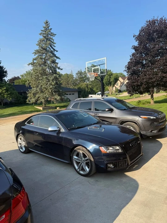 2011 Audi B8 S5 - Image 2 of 7