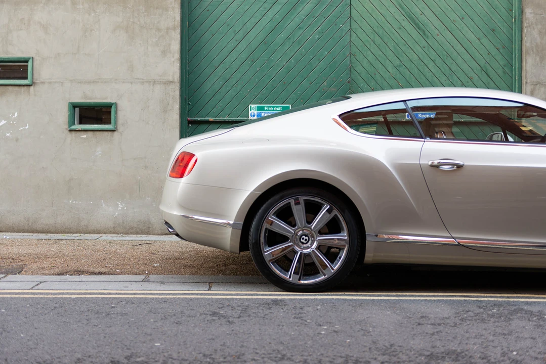 2011 Bentley Continental GT 1st Gen - Image 17 of 31