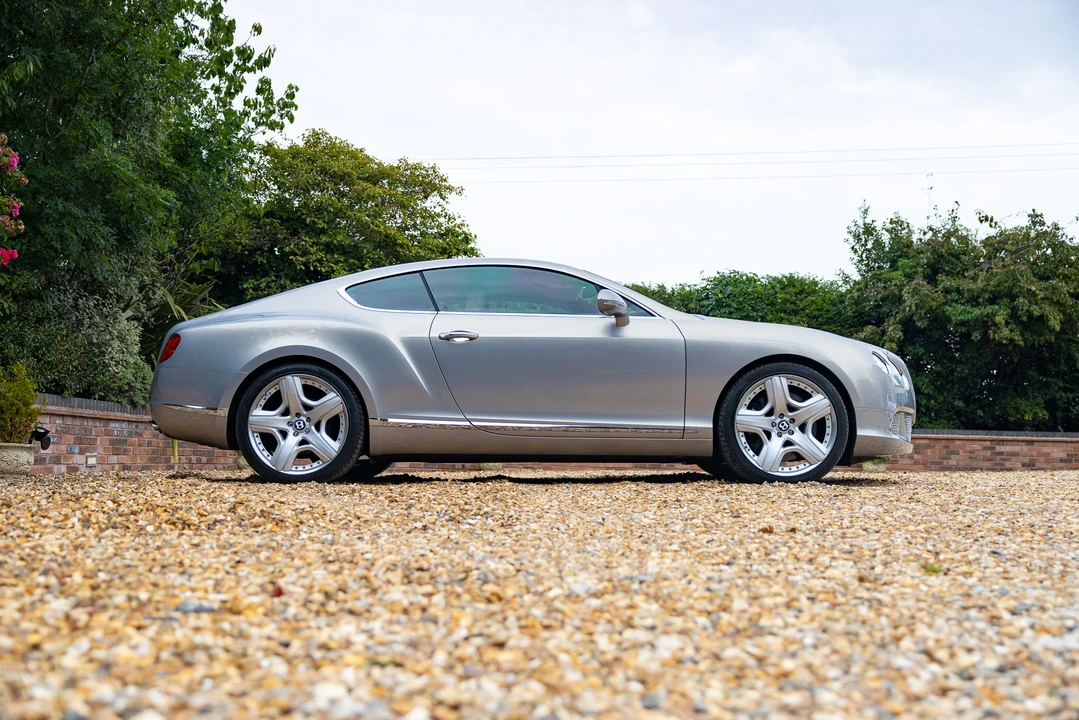 2011 Bentley Continental GT 1st Gen - Image 17 of 31