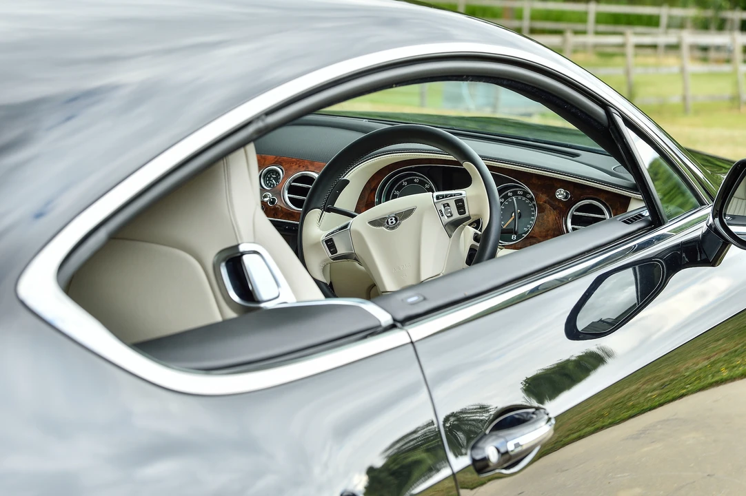 2011 Bentley Continental GT 1st Gen - Image 14 of 31