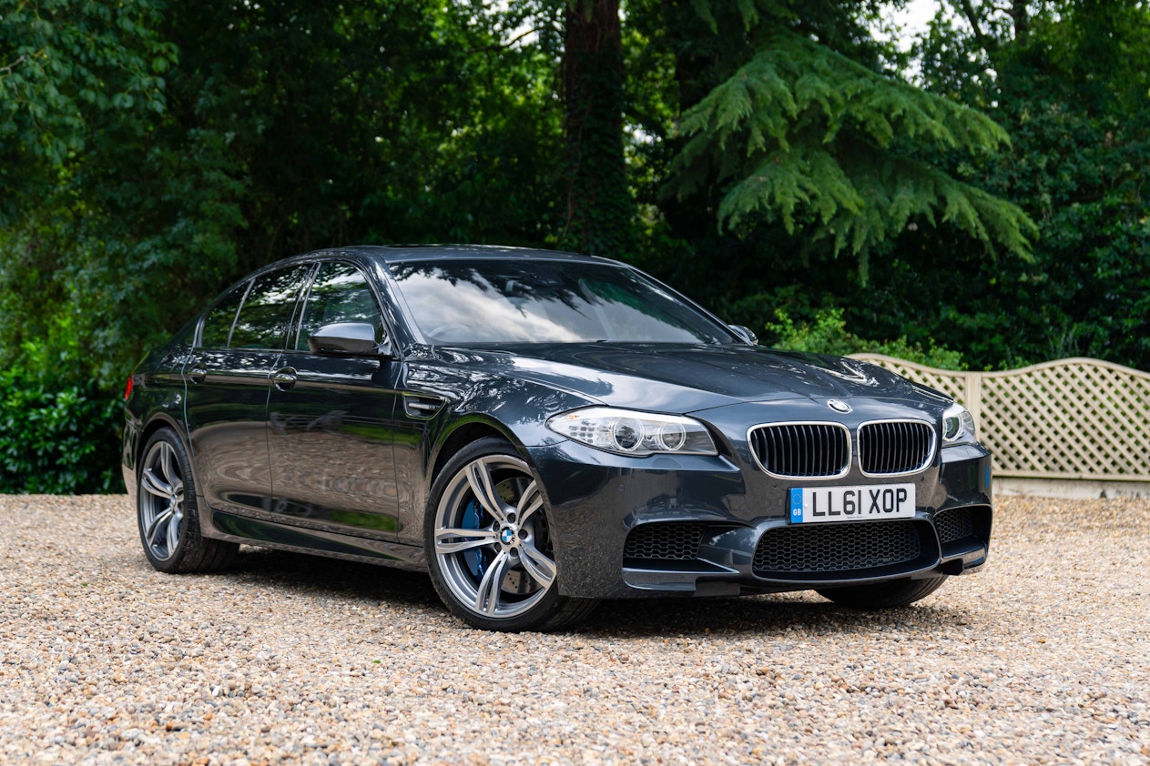 2011 BMW (F10) M5