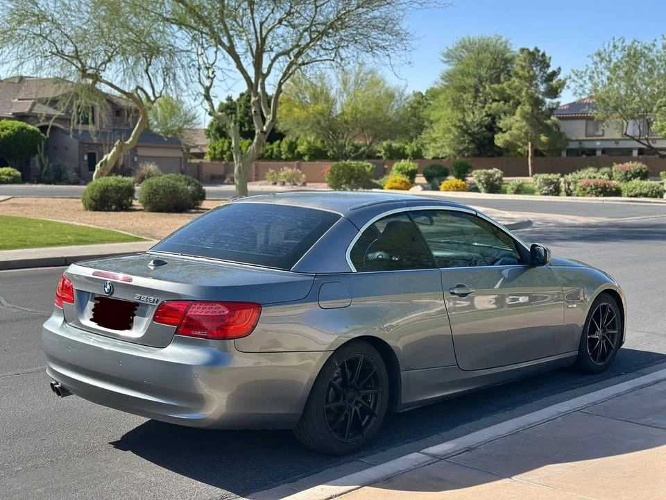 2011 BMW E90 3 Series Sedan - Image 4 of 16