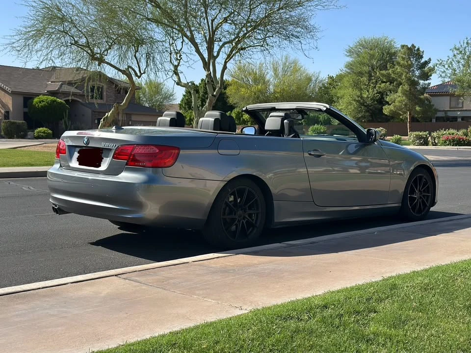 2011 BMW E90 3 Series Sedan - Image 9 of 16