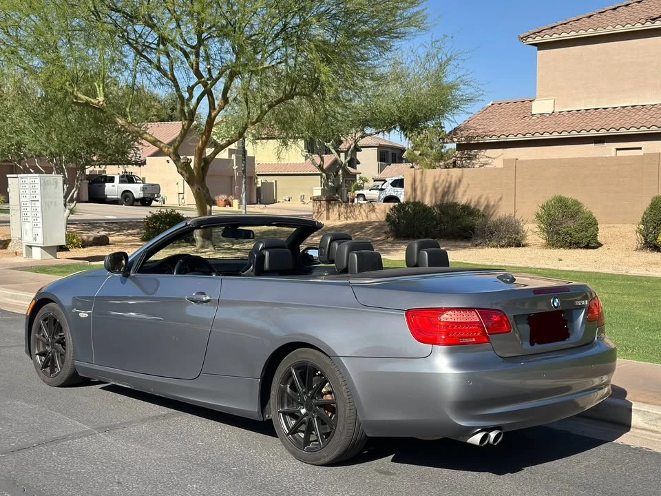 2011 BMW E90 3 Series Sedan - Image 8 of 16