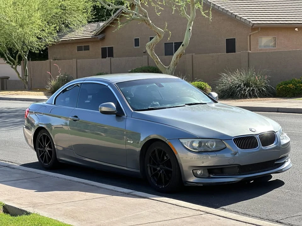 2011 BMW E90 3 Series Sedan - Image 2 of 16