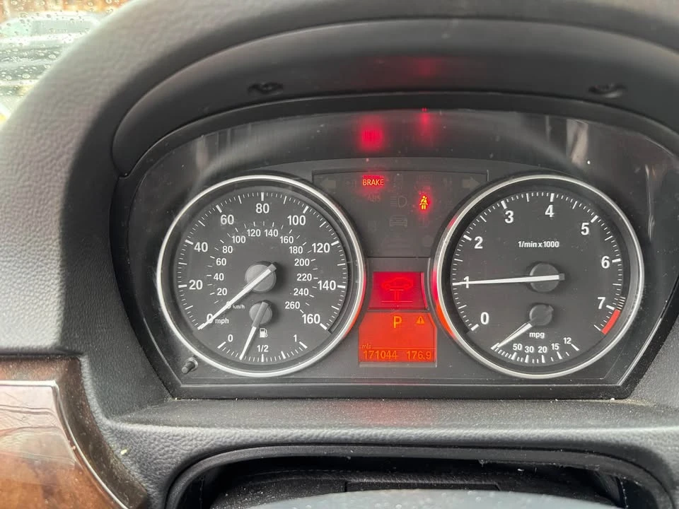 2011 BMW E90 3 Series Sedan - Image 9 of 20