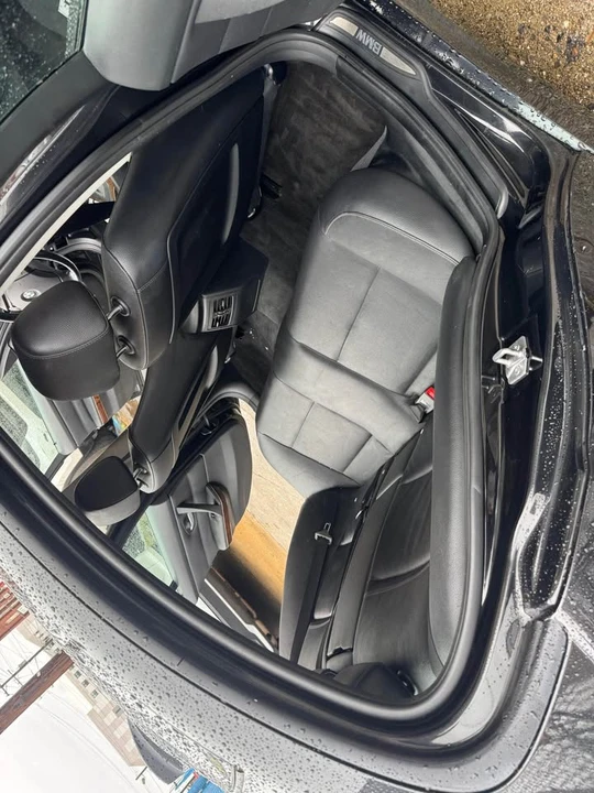 2011 BMW E90 3 Series Sedan - Image 11 of 20