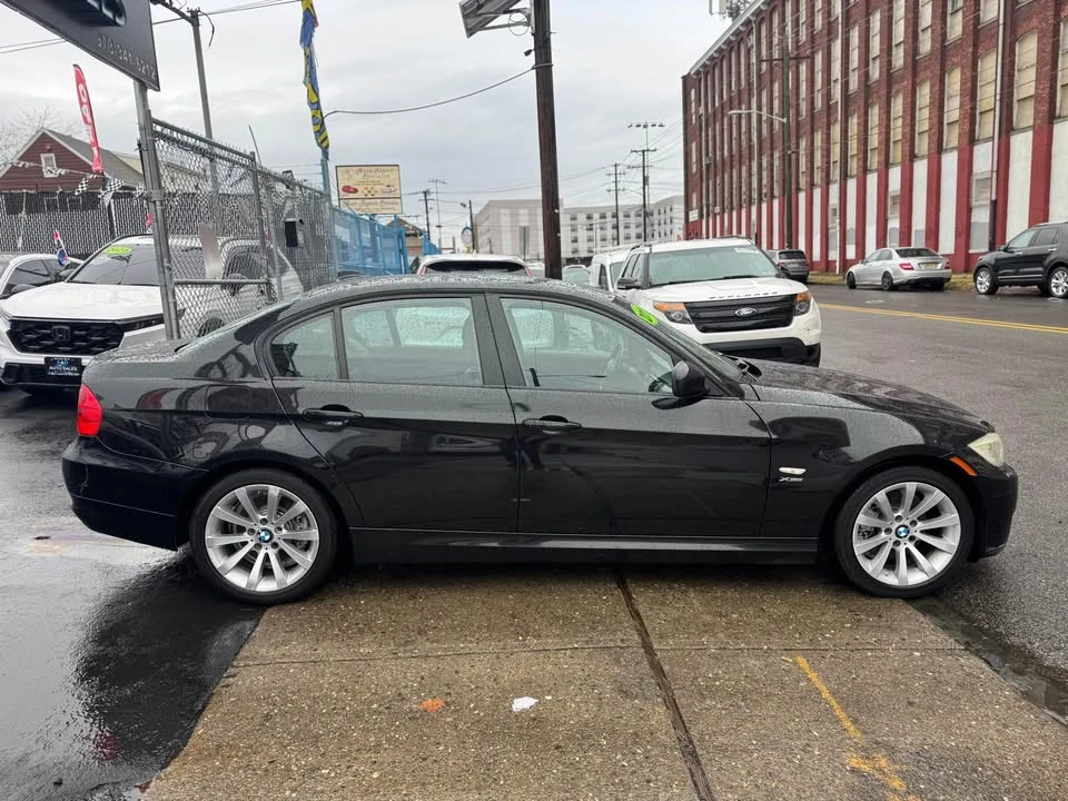 2011 BMW E90 3 Series Sedan - Image 15 of 20