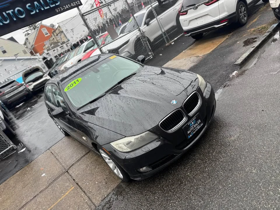 2011 BMW E90 3 Series Sedan - Image 8 of 20