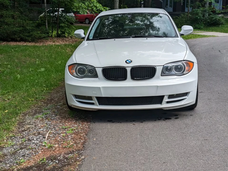 2011 BMW E81/E82/E88 1 Series - Image 2 of 10