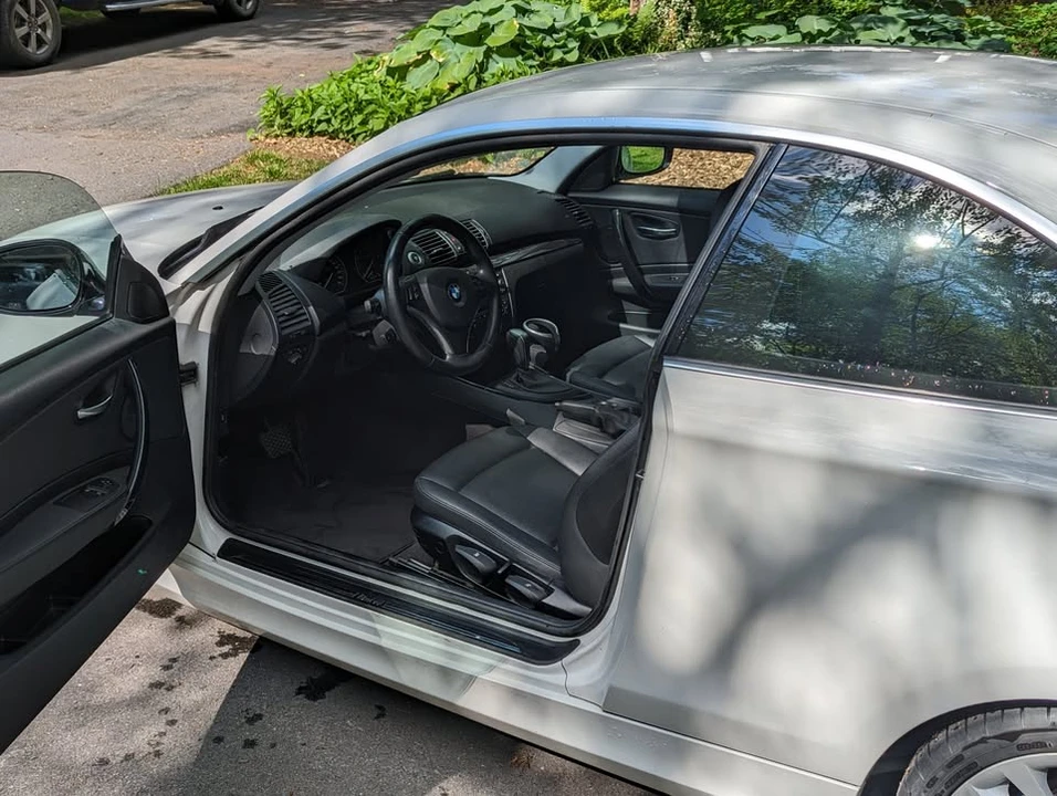 2011 BMW E81/E82/E88 1 Series - Image 9 of 10