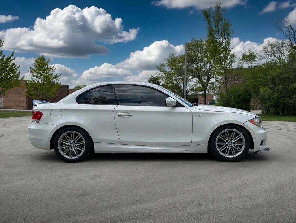 2011 BMW E81/E82/E88 1 Series - Image 2 of 9