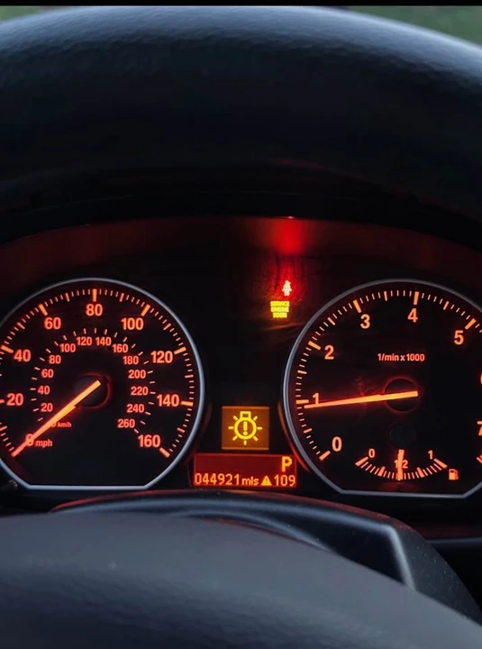 2011 BMW E81/E82/E88 1 Series - Image 8 of 8